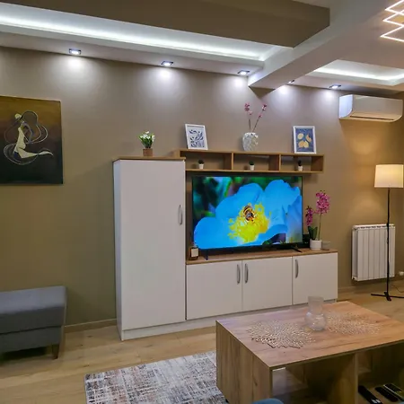 Lux - Aura S2 * Belgrade